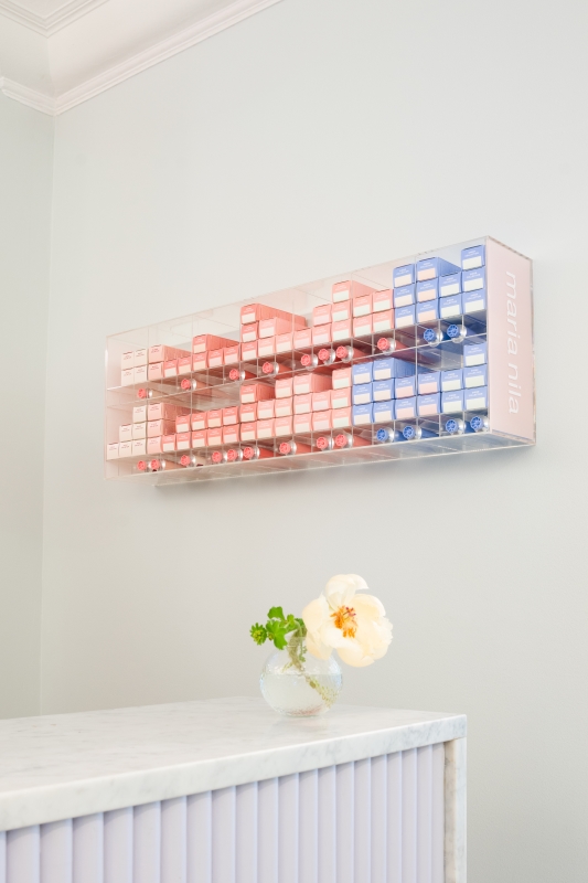 MN - CC SHELF DISPLAY